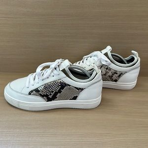 Steve Madden Snakeskin Bliss Sneakers 7.5
